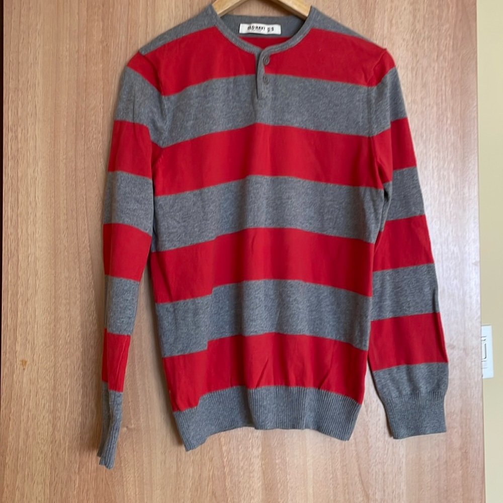 Old Navy - Men’s red/gray striped shirt - size S